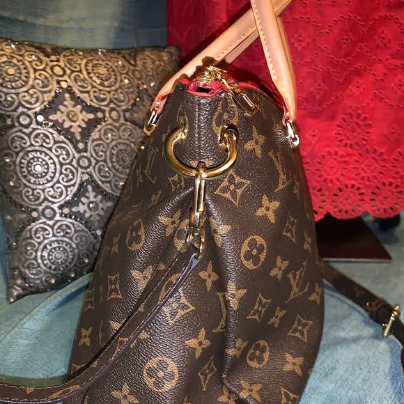 Louis Vuitton Pallas MM - Picture 7 of 8